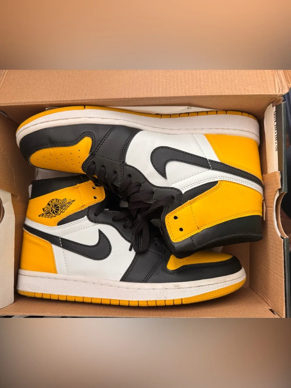 Jordan 1 Retro High - Black/White/Yellow Men's Sneakers